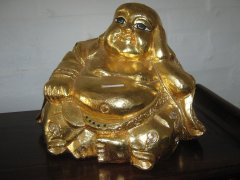 Happy Buddha i hndhugget tr