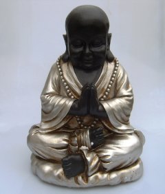 Stor Buddha i sort og slv