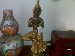 Thai gudinde bronzefigur