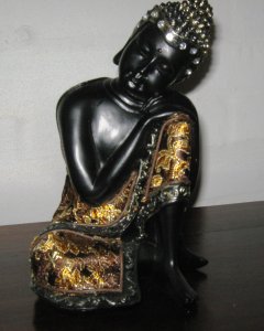 Buddha i Sort og guld