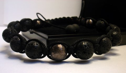 Knyttet Armbnd m. Lava og Sort Slv Kugle