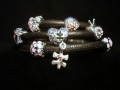 Skindarmbnd m. Charms