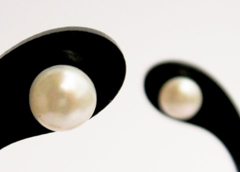 Simple white dots