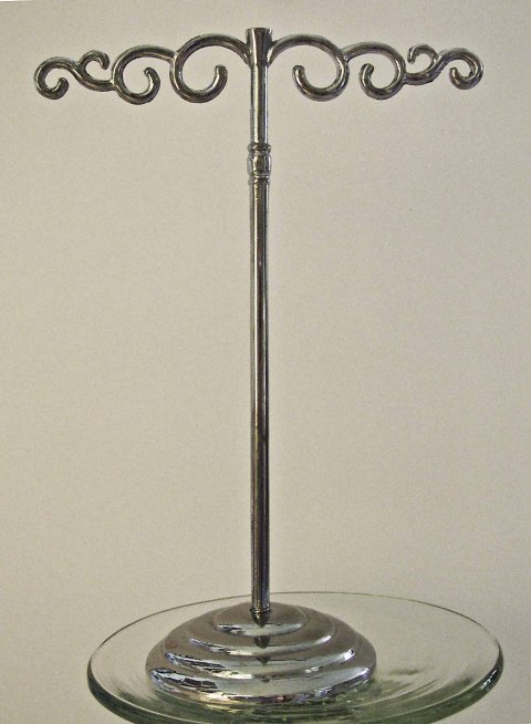 lille smykke stativ til reringe, h. 12 cm-b.8,5 cm.