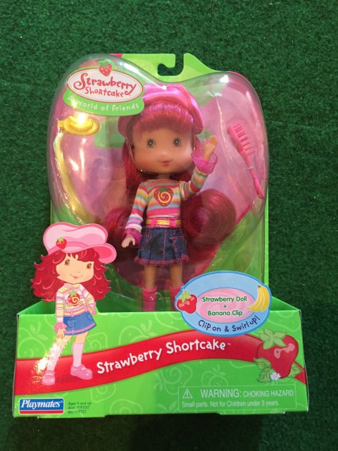 Strawberry dukke