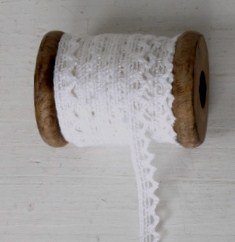 Lace ribbon, white, wood spool, 15mmx10m