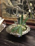 Round plate w. holder, 13,5xH14,5, silver antique metal