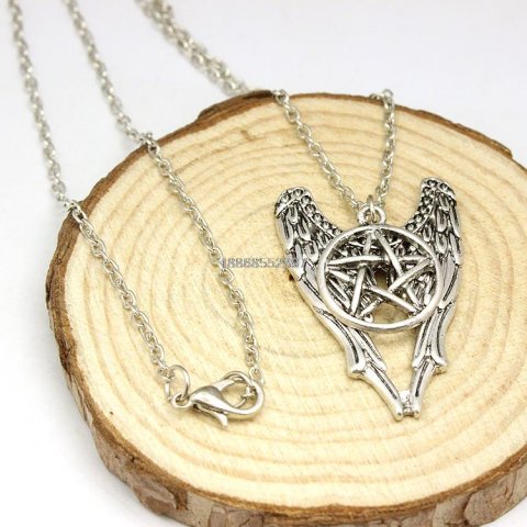 Halsk�de med Pentagram
