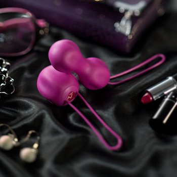 Nomi Tang - Intimate kegel set red violet