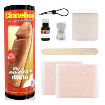 Usummut ilaarsissut / CLONEBOY