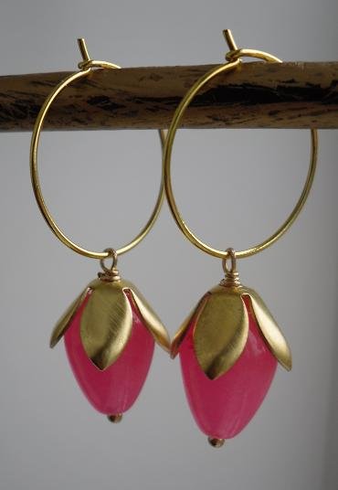 Creoler med pink glasperler.