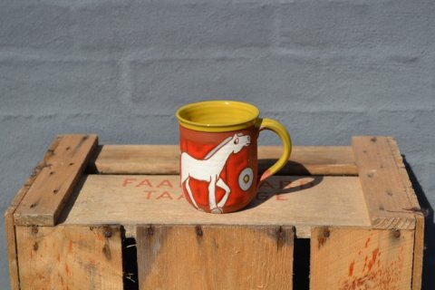 Mug with horse