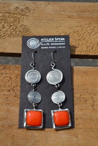 Earrings with orange glass