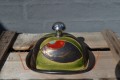 Sugarbowls, bowls for sweets or butterdozes