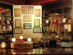 Nyd en drink i baren