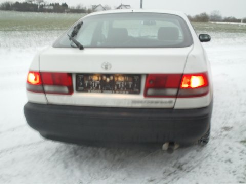 Toyota Carina E 1,6    NYSYNET...