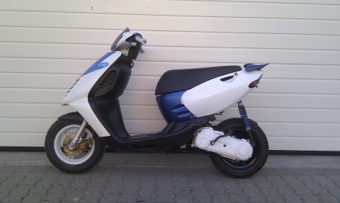 spraymal knallert scooter skjolde