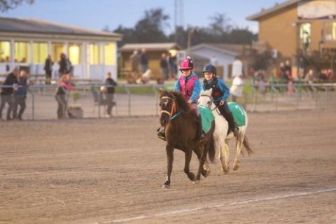 Zita og Mathilde Kuhnel vinder 19/9-2016