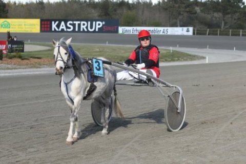 Azurra og Nathalie Jensen