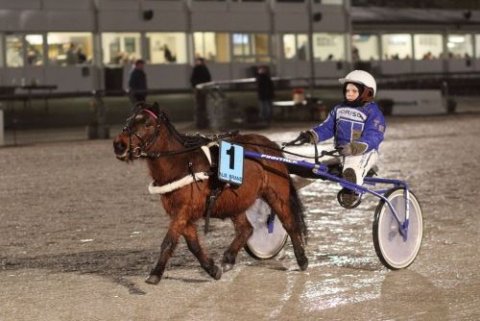 30-11-2018 - Anna og Emil Friis Pedersen vinder ponyløbet