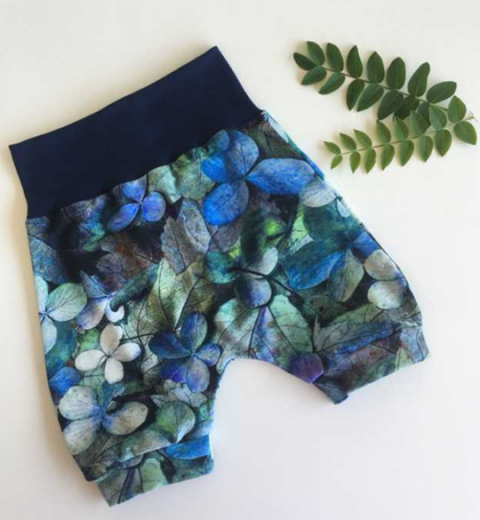 baggy shorts