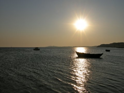 Både ved havn på Rügen, Tyskland. Foto: Niels Balle Forside-cover til cd'en "Nordiske Glimt"